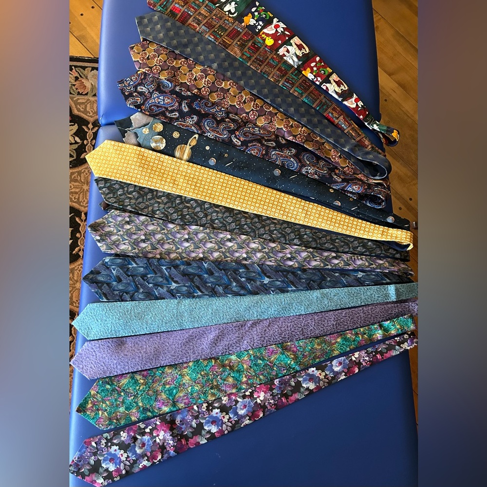 14 Men's Neckties, variety of designs & colors